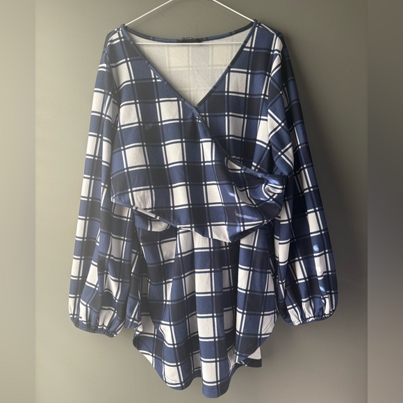 Bloomchic, size 18-20, blue and white plaid, long sleeve tunic faux wrap shirt - Picture 3 of 8